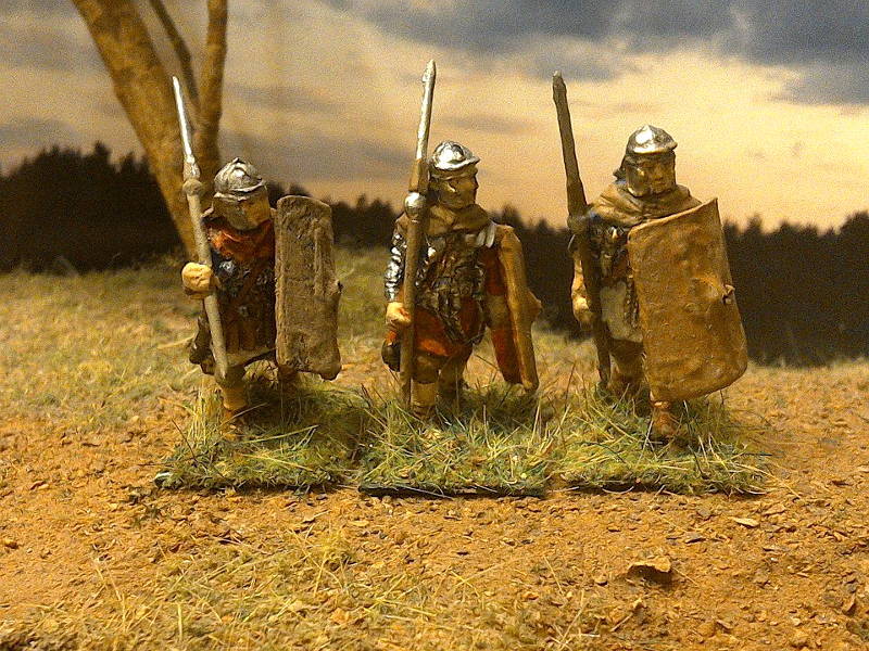 2 AD: Römische Legionäre (Scuta mit Lederschutz)